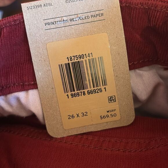 NWT Levi’s corduroy 725, high-rise boot, cut, burgundy, 26×32 - Picture 10 of 10